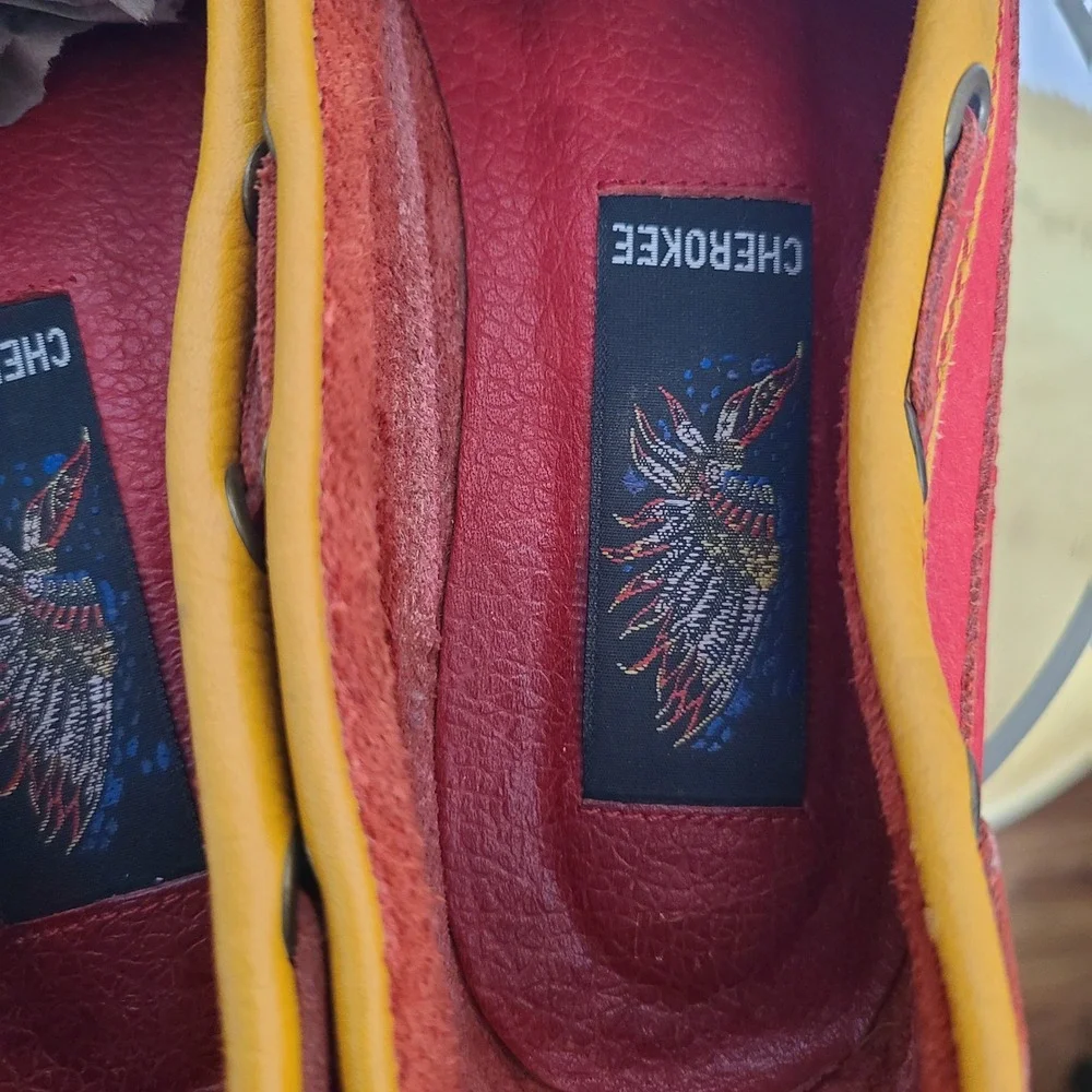 Cherokee US 6 Leather Moccasins Loafers Slippers Boho Festival Red‎ Blue Yellow - Picture 6 of 11
